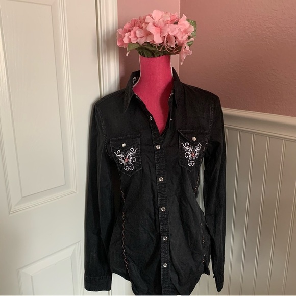 Black Denim Cowgirl Button Down with Pearl Buttons, Pink/White Embroidery - Picture 10 of 10